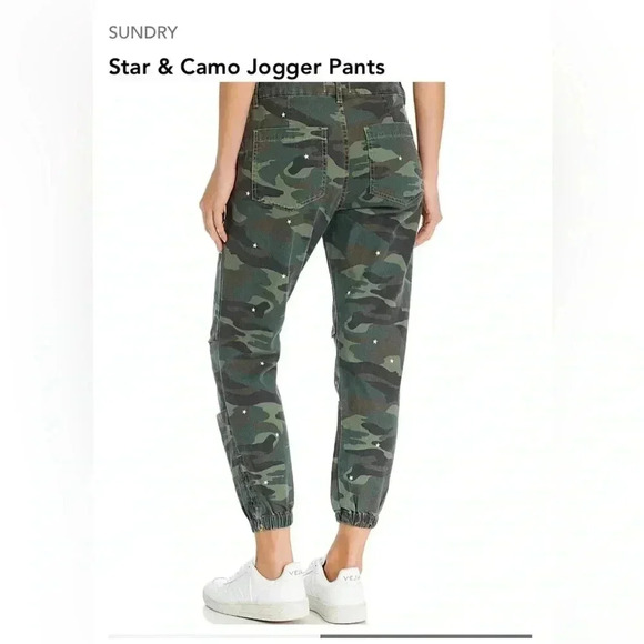 Sundry Camo Joggers with Stars - Picture 2 of 4
